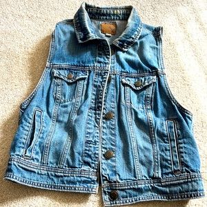 Women's American Eagle Denim Button Up Vest